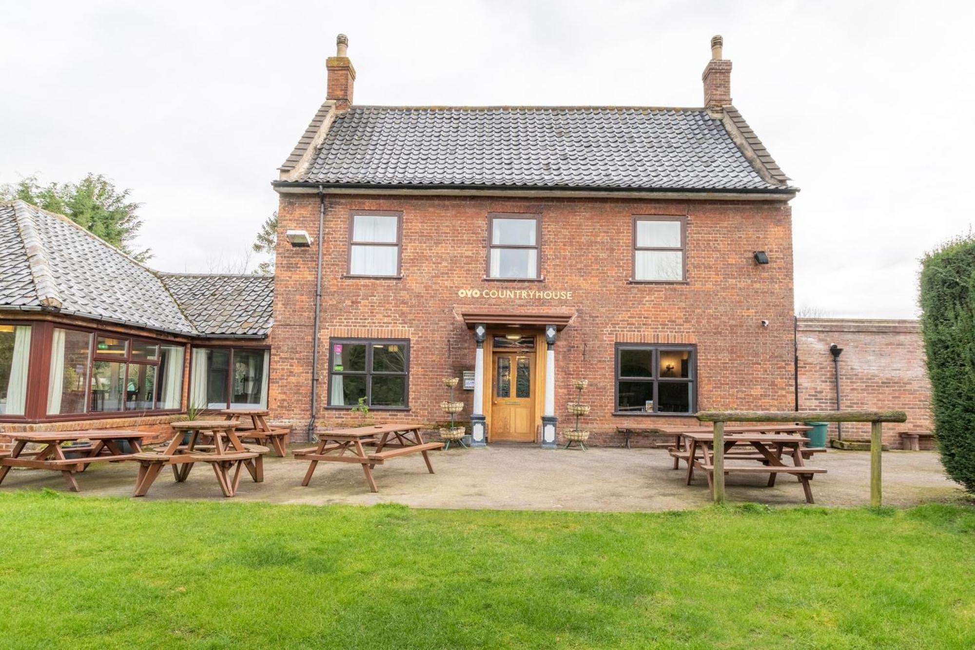 Oyo Elm Farm Country House, Norwich Airport Horsham St Faith Dış mekan fotoğraf
